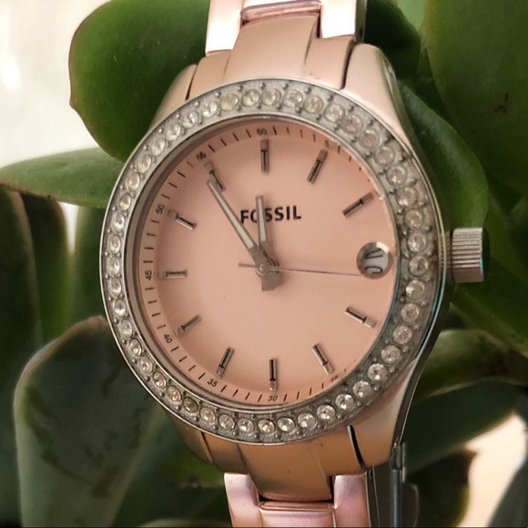 Fossil rose gold watch - Picture 3 of 3